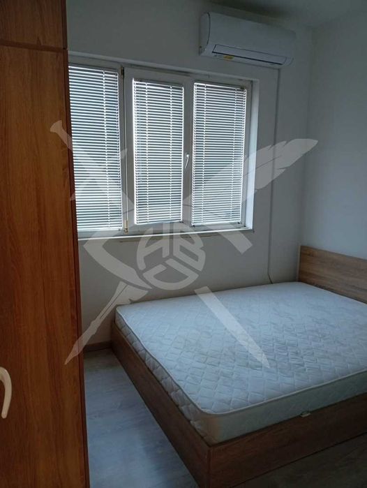 Дава се под наем Тристаен апартамент в София, Център - 75 кв.м за 698.19 € - Снимка #8