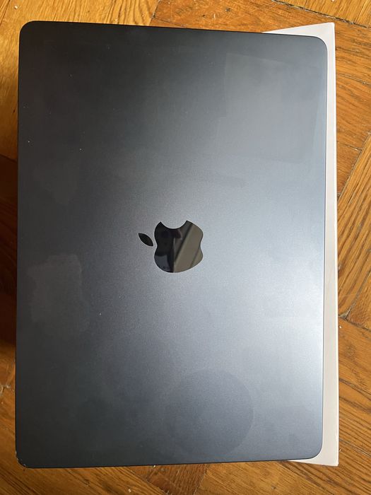MacBook Air M2 8/512 A2681 (или обмен)