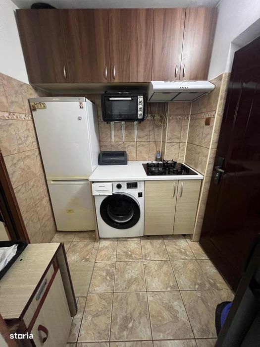 OFERTA DE INCHIRIAT ! Garsoniera zona Viaduct parter pret 1000 lei