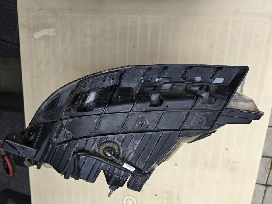 Far dreapta Opel Mokka