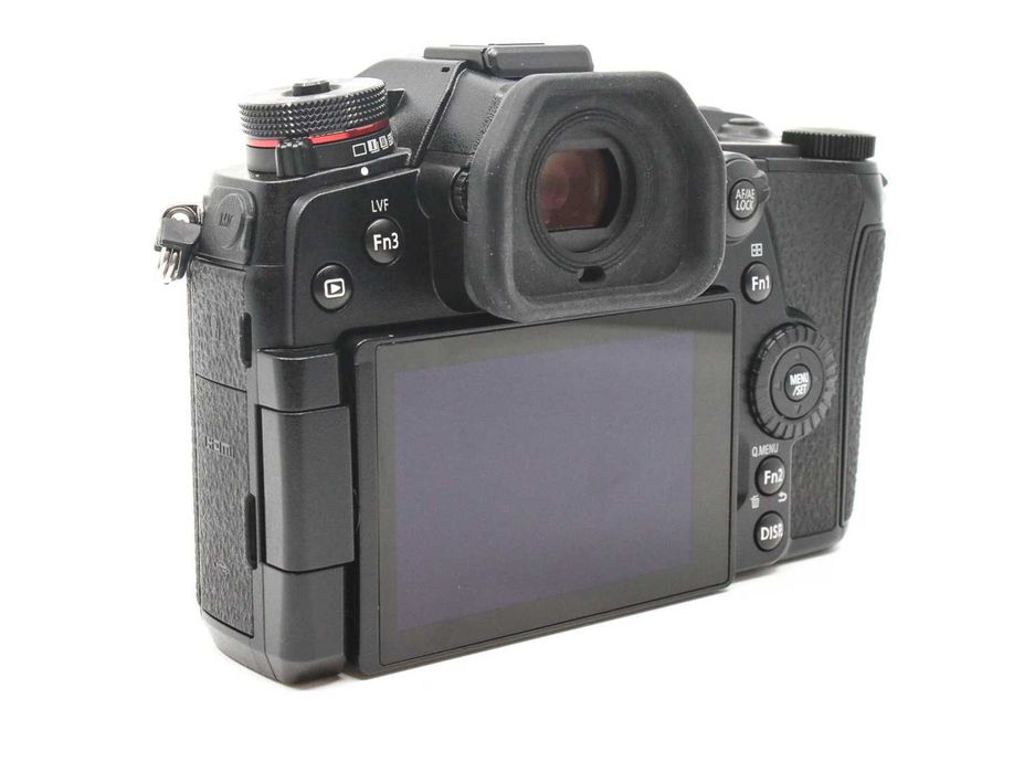 Panasonic Lumix G9 тяло + 2 оригинални батерии
