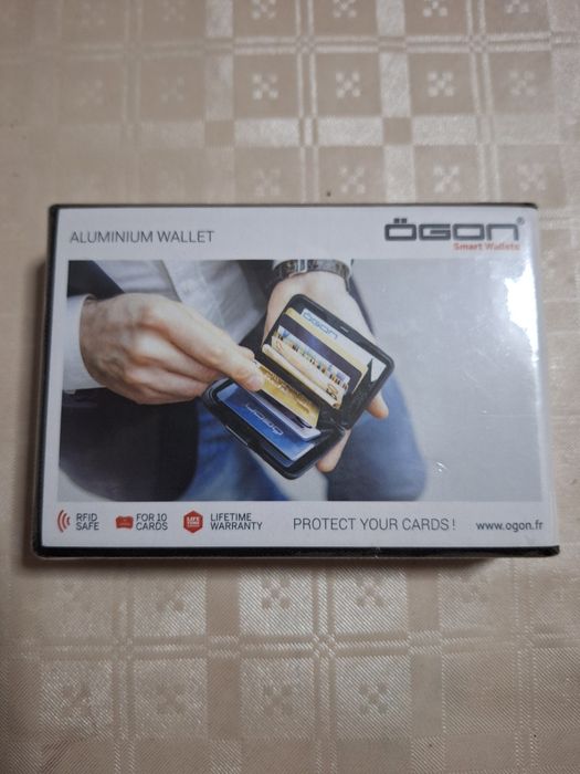 Ögon smart wallets.