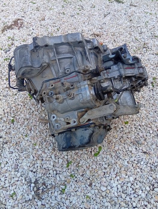 Скоростна кутия Тойота Авенсис D4D 2000г