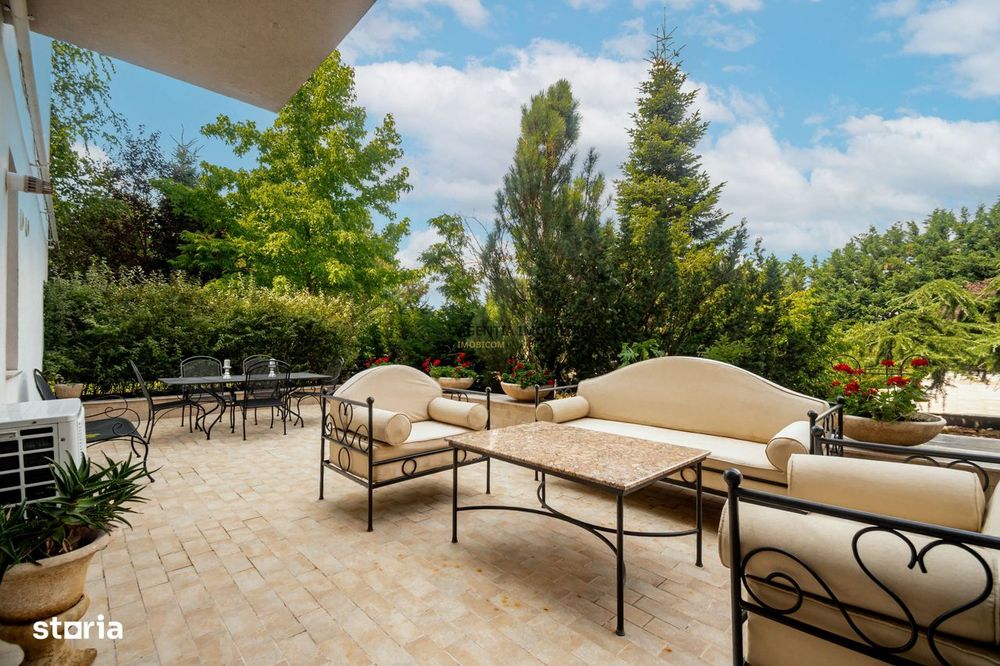 2 camere premium cu terasă privată și piscină