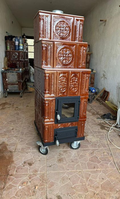 Sobe teracotă, asamblate pe cadru de fier mai exact vinclu și roți mob