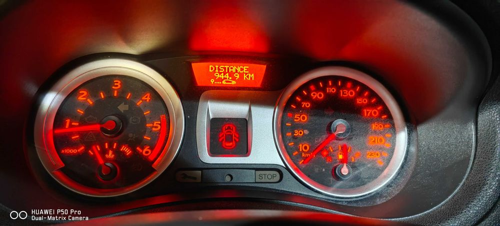 Renault clio 3 2007г 1.5dci климатик