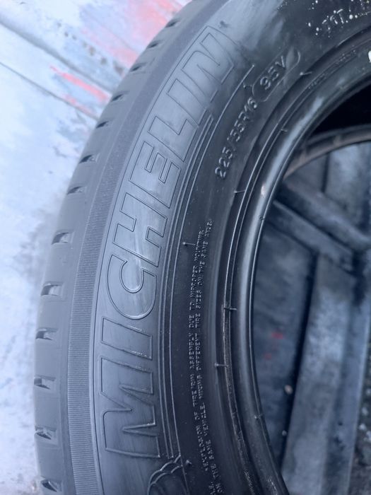 225/55/16 Michelin