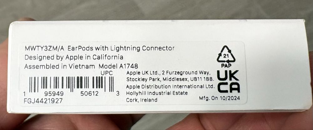 Sigilat - casti cu microfon Apple EarPods (Lightning)