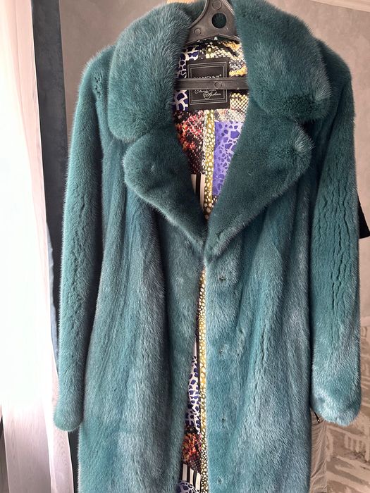 Срочно продам норковую шубу.