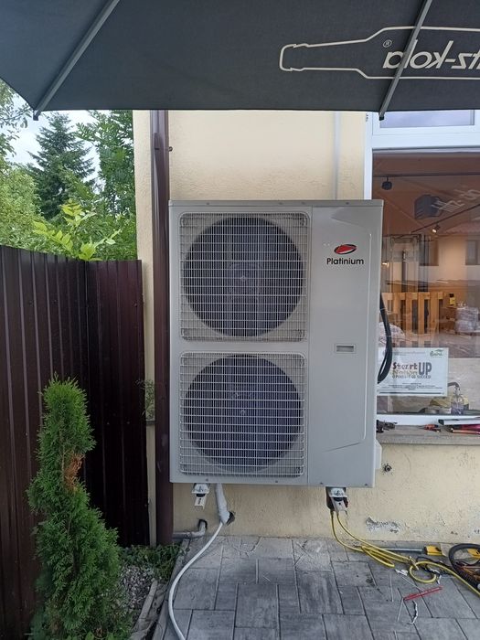 Montaj aer condiționat și mentananță/igienizare.