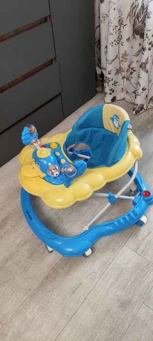 Продам ходунки детские