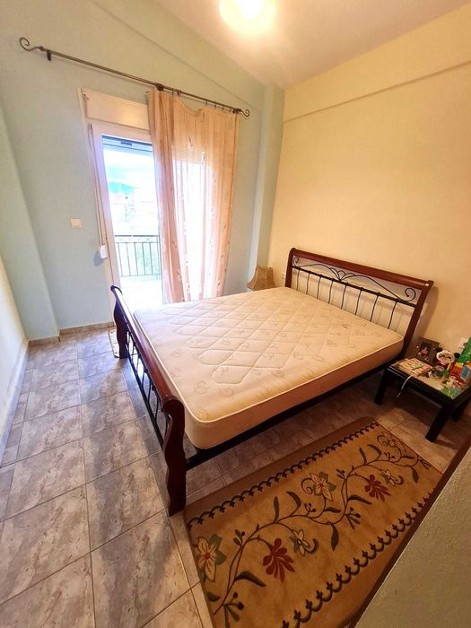 Продава се къща на две нива 90м2 и двор 220м2 в Паралия Врасна, Гърция