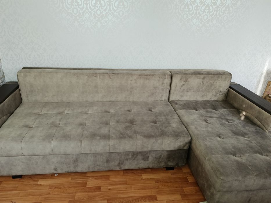 Продам новый диван угловой
