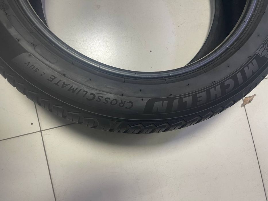 235 55 R19 Shina Michelin