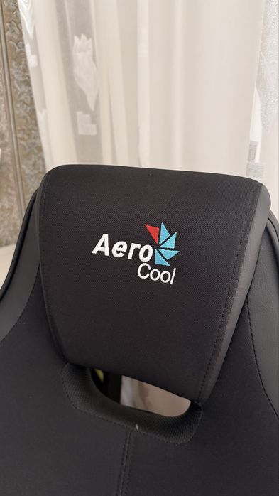игровое кресло AeroCool