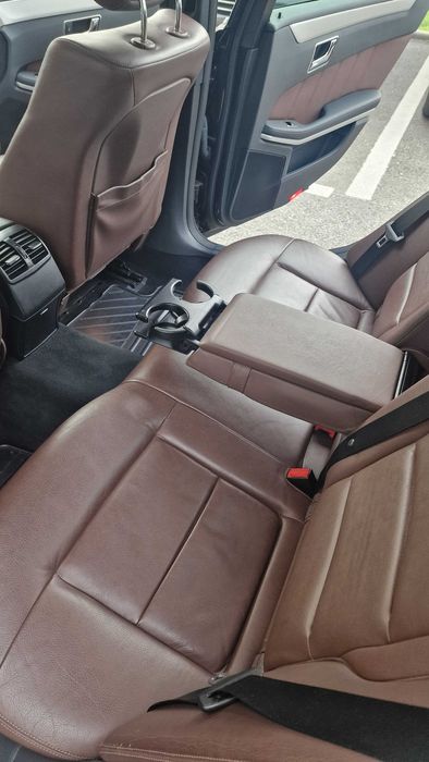 Mercedes-Benz E-Class, 2010, 245.000 km –Exterior / interior maro