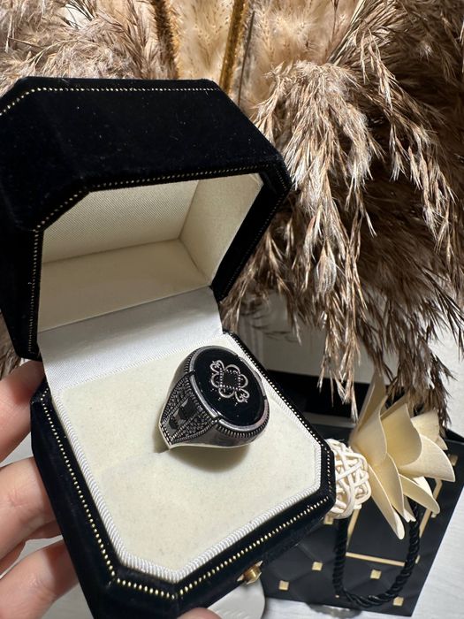 Серебряный шикарный перстень  Серебро 925 есть доставка