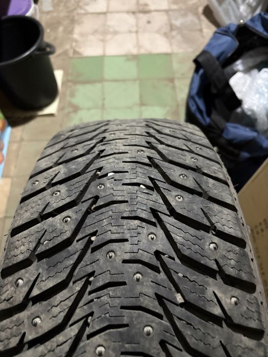 Автошина продам комплект шин зима