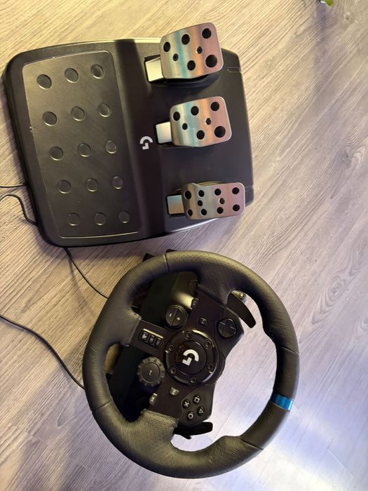 Volan gaming logitech g923 trueforce