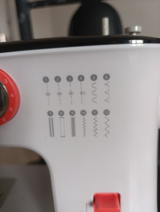 Швейная машина новая