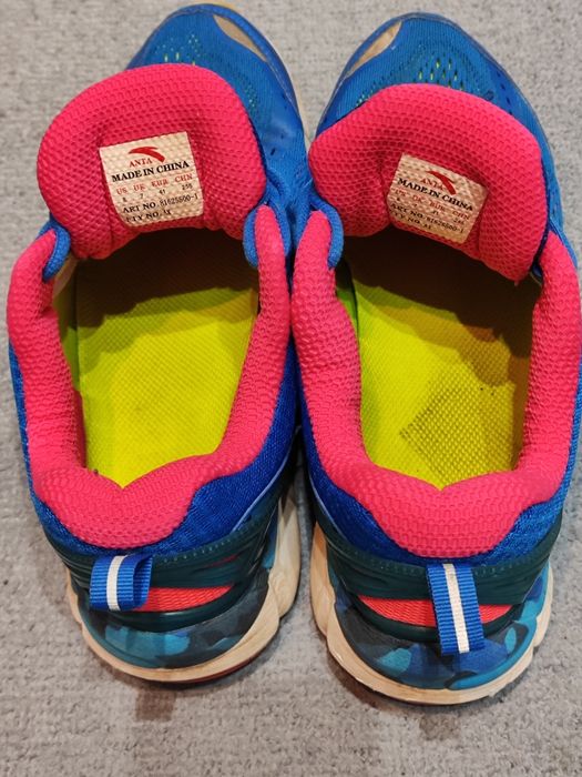 Продаются кроссовки