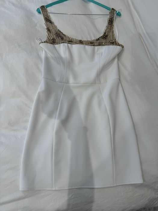 Продавам рокля Elisabetta Franchi