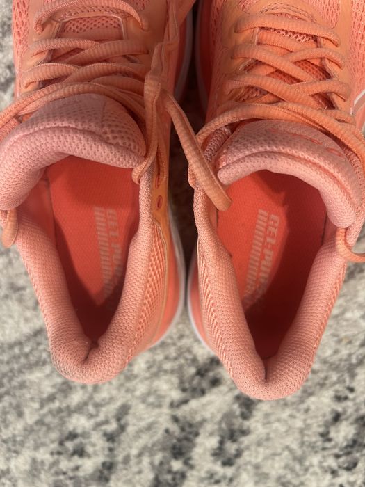 Asics nr 36 int 23 cm pret 100 lei