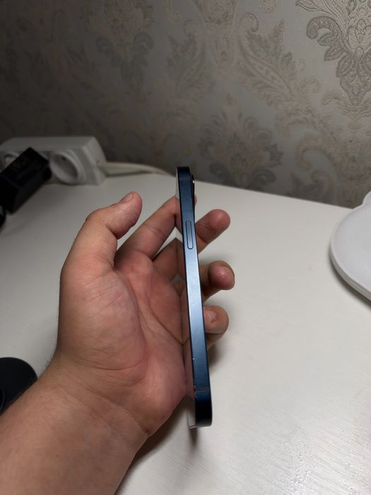 Продам iPhone 13 256 GB, Midnigh