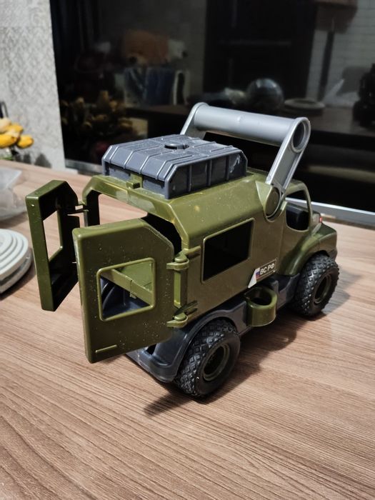 Игрушки б/у для мальчика