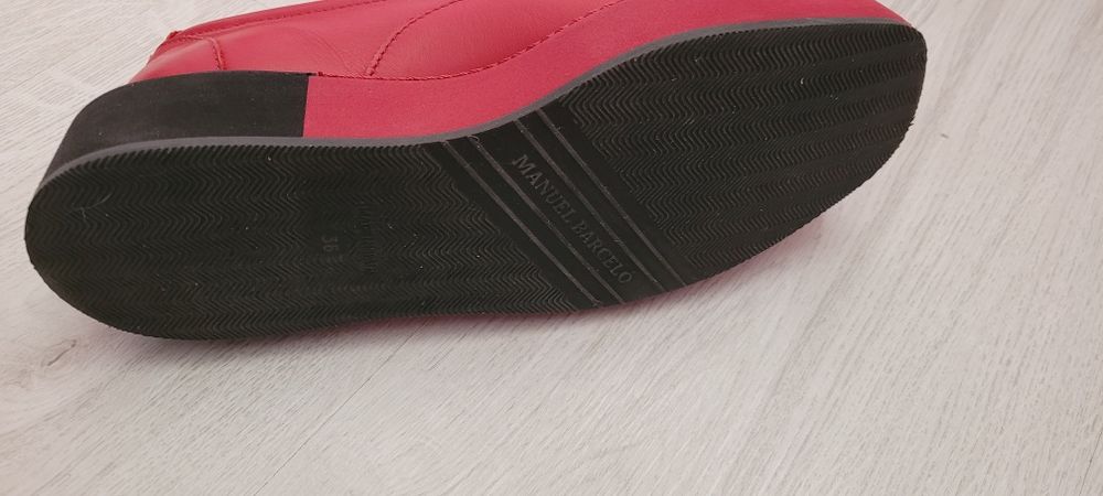 Обувки с платформа