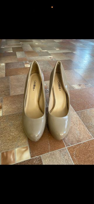 Продам туфли 38р