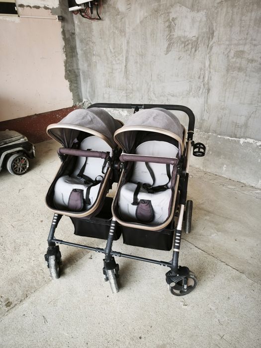 Продается коляска двойная (для двойни/близнящек)