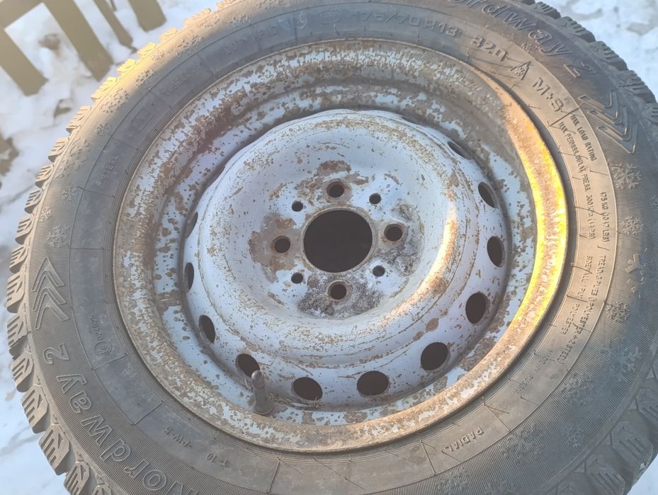 Продам комплект резины. зима R13