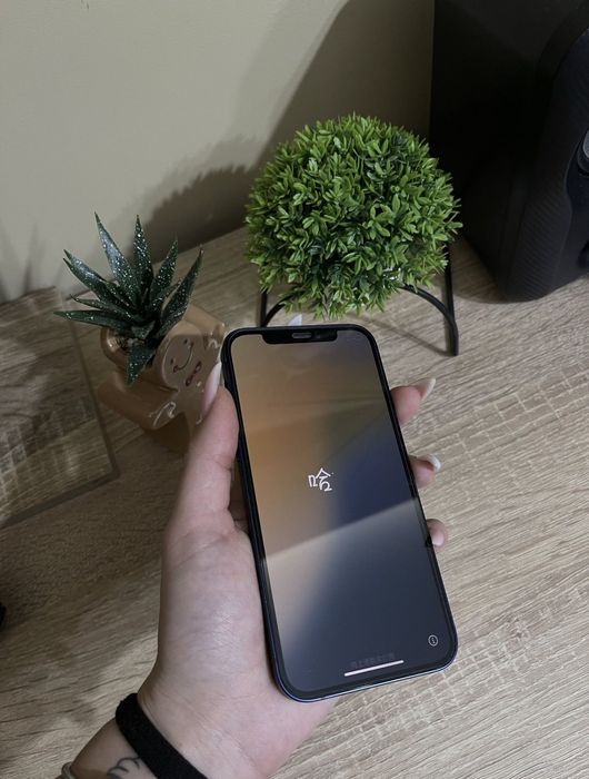 Iphone 12 64GB Перфектен !