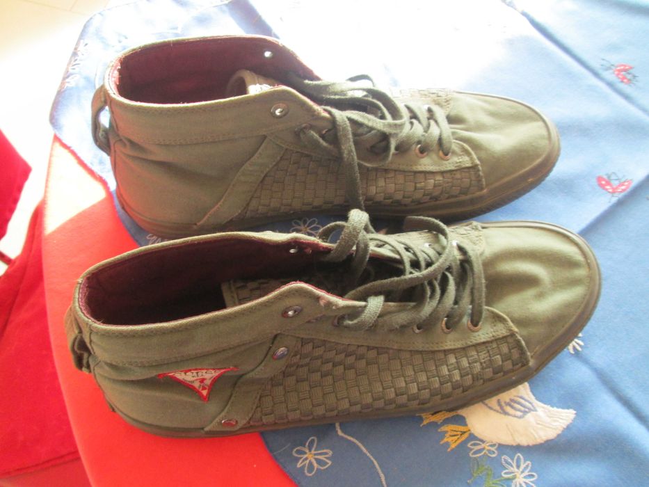 ghete  textil  barbati Guess 44