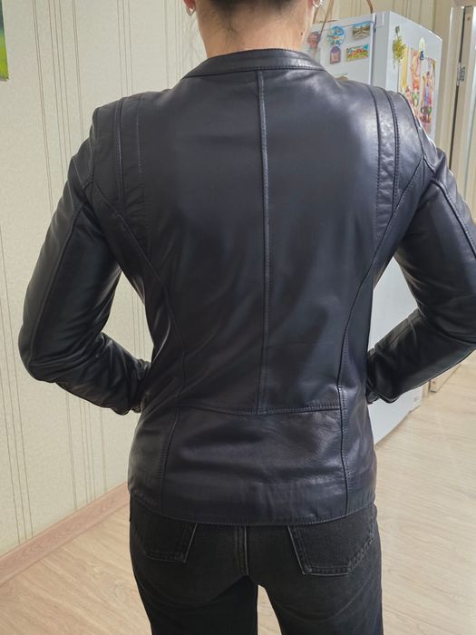 Продам кожаную куртку