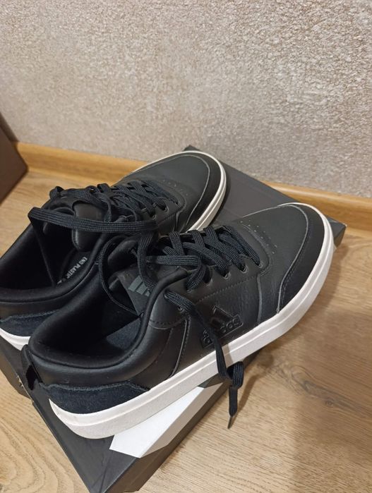 Маратонки Adidas