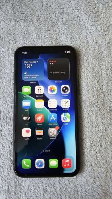 Vand Iphone 11 ca nou
