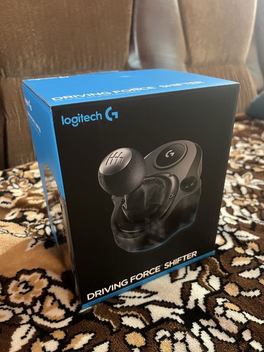 Vand logitech g29 + pedale + schimbator