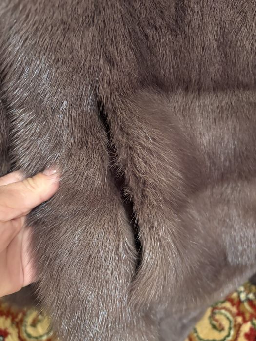 Продам норковую шубу