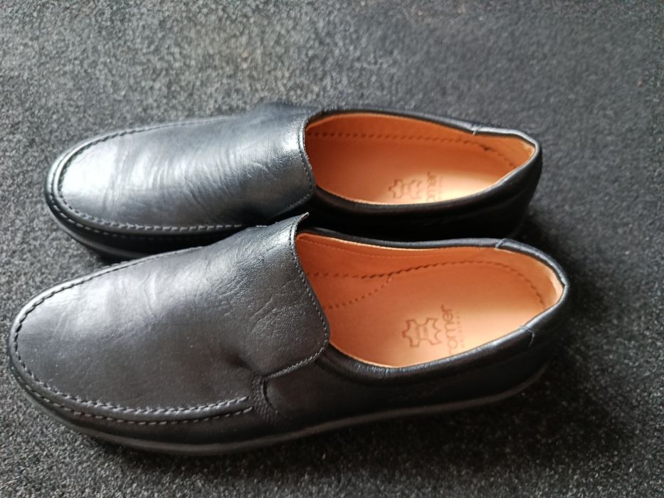 Продам мужские кожаные туфли
