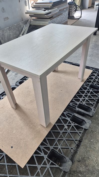 Стол обеденный чёрный