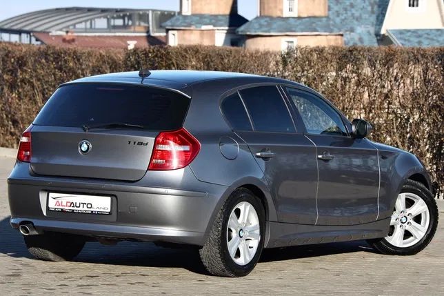 Dezmembrez Bmw Seria 1 E87