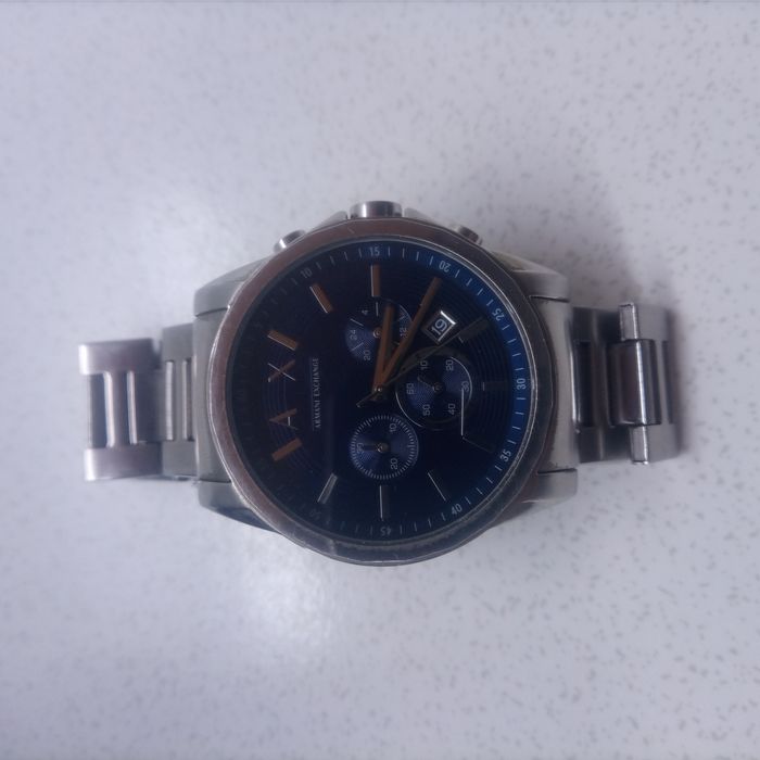 Продам часы мужские наручные.