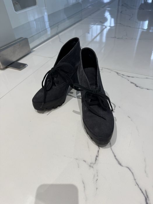 Велурени боти - ест . велур