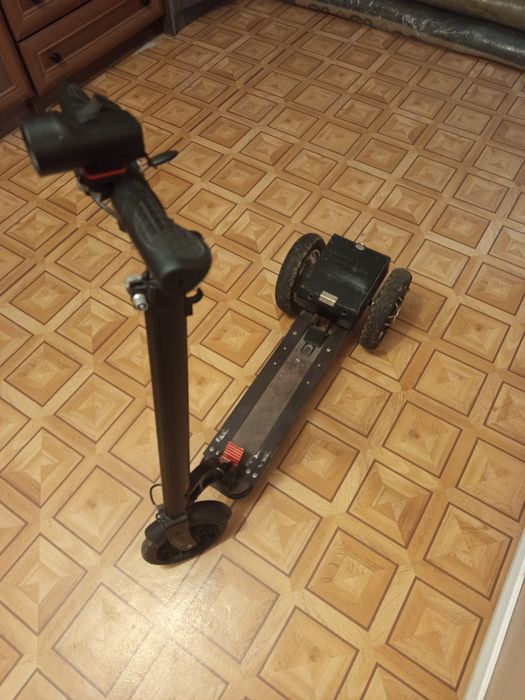 Электросамокат 3 колесный