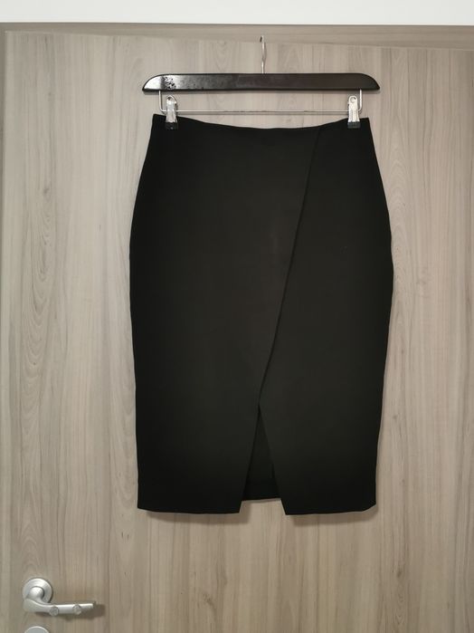 Fusta Reserved, mărimea 38 nouă fără eticheta