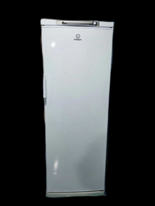 Продается морозильная камера INDESIT