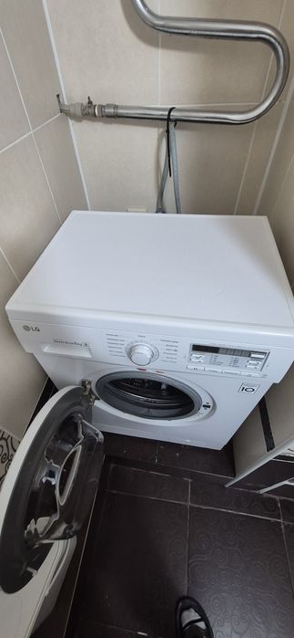 Продам стиральную машинку LG