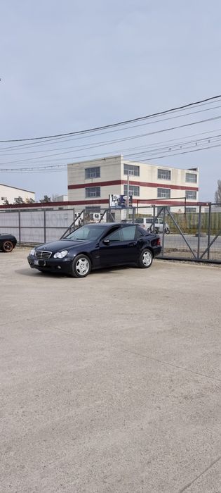 Mercedes-Benz   c220 diesel